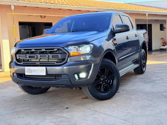FORD RANGER 2.2 XLS 4X4 CD 16V DIESEL 4P AUTOMÁTICO